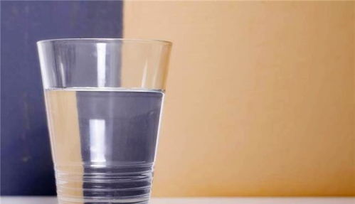 醉酒之后，喝白開水還是飲料醒酒快？今天來告訴各位答案